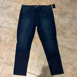 NEW!  Joe’s Jeans High rise skinny ankle.